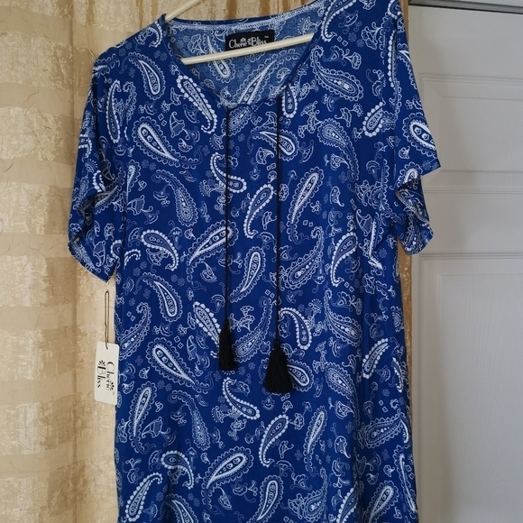 New Classy Blue print top - Picture 2 of 7